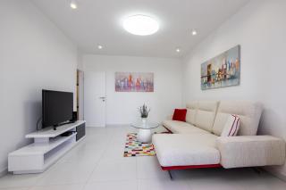 CITY AND BEACH LUXURY 4 STARS APARTMENT SPLIT - 2