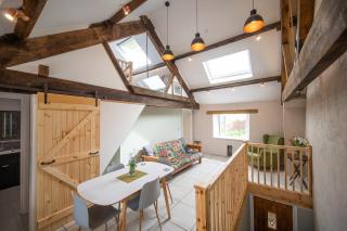 Black Mountains Barn - 0