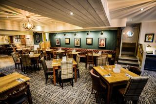 Abbey Fields By Chef & Brewer Collection - Kenilworth - 6