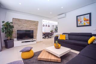 Villa Zora -luxurious villa with heated pool, sauna, 4 bedrooms, 10 persons max - Omiš - 2