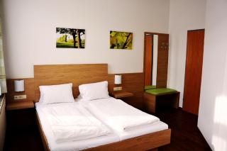 Gasthaus & Gästehaus Bsteh - 1