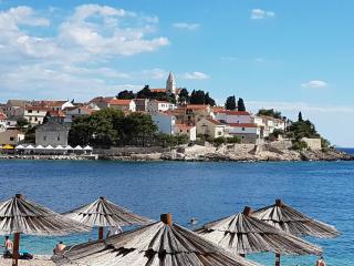 silver stone - Primošten - 6