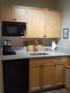 Reef Point Oceanfront Bed and Breakfast - 2