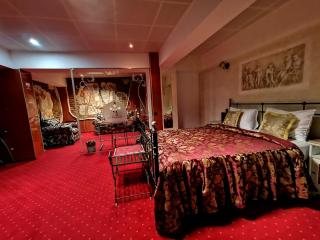 GRAND PIER BOUTIQUE VILLA LUXURY ROOMS BEST DEAL CITY BREAK FROM 49 EUR with one day Free welcome breakfast only for KING DELUXE rooms and bookings for minimum 4 nights - Bucharest - 9