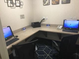 Best Western Plus Gateway Inn & Suites - Aurora - 3