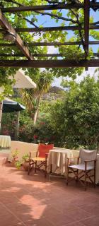 Hariklia Rent Rooms - Zaros - 4