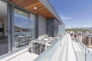 The Rentals Collection - Issar - 9