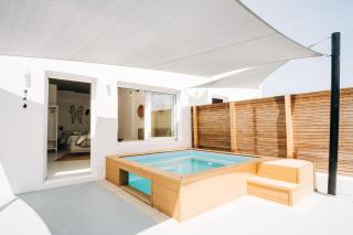 Mesanto Luxury Suites - Megalochori - 5