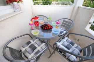 Apartments PIVAC - Lokva Rogoznica - Lokva Rogoznica - 2