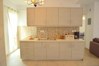 Katy House - Adamantas - 1