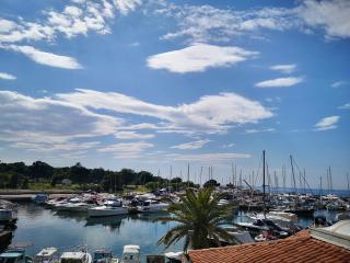 Lovely apartment near the beach with a sea view - 1