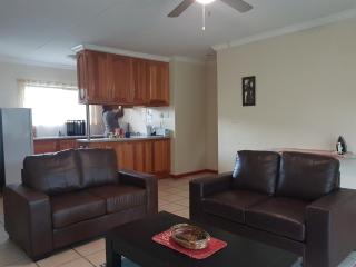 Sand River Cottages - Hazyview - 6