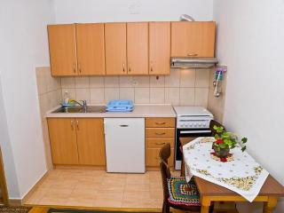 Apartments by the sea Brist, Makarska - 12991 - 1