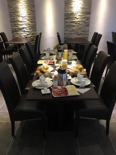 Ayhan Hotel - 1