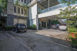 RedDoorz Plus near Cambridge City Square 2 - Medan - 5