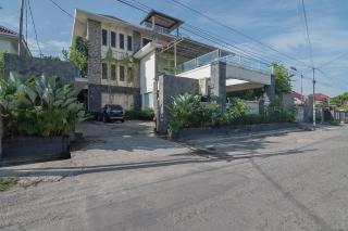 RedDoorz Plus near Cambridge City Square 2 - Medan - 9
