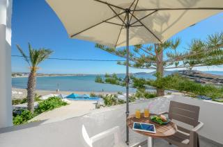 Prestige on the beach - Naxos Chora - 1