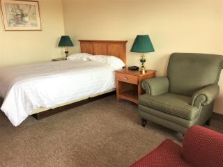 Hopewell Rocks Motel & Country Inn - 7