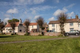 The cabin saracens head - Chapel Saint Leonards - 6
