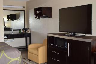 Super 8 by Wyndham Stockbridge - Stockbridge - 5