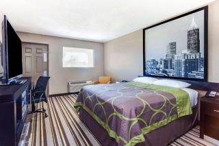 Super 8 by Wyndham Stockbridge - Stockbridge - 0