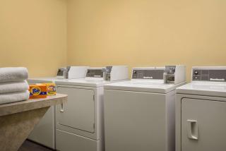 Ramada Golden - 2