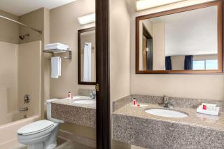 Super 8 by Wyndham Hanover - Hanover - 4