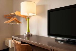 Super 8 by Wyndham Akron S/Green/Uniontown OH - 1