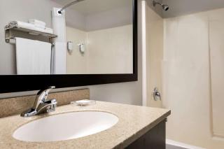 Travelodge Suites by Wyndham New Glasgow - 1