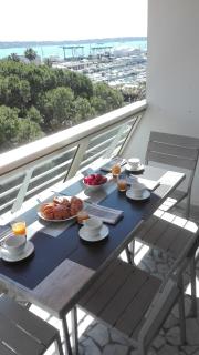 Grand studio climatisé en bord de mer avec parking sécurisé - Golfe-Juan - 9
