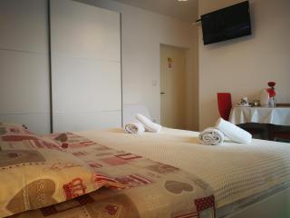 Family apartments - Guesthouse Vranješ - Makarska (Macarsca) - 3