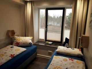 Ankerplatz am Südstrand, Fewo mit 2 Schlafzimmer und eigenen Strandkorb - Binz - 1