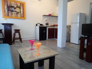 Simberts Apartments - 8