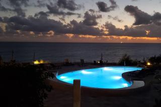 Luxury Oceanfront Clifftop condo, Breathtaking View, Private Beach, 2bdr 2bthr 1500sqft - 3