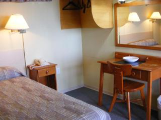 Hotel Motel Bon Accueil - Rivière-la-Madeleine - 3