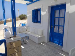 Blue and White Studios & Apartments - Lefkos Karpathou - 4