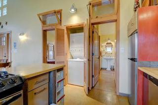 Creekside Guest Cottage - 2