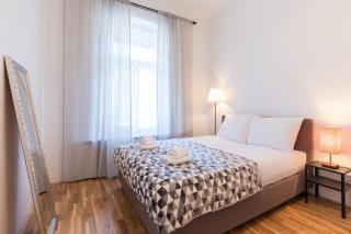 Papillon - Zagreb - 0