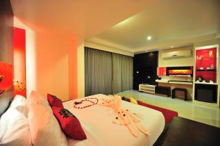 Alfresco Phuket Hotel - 4