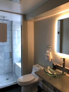 Bellevue House - Newport - 9