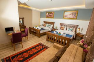 The PeraPort Hotel - 5