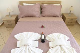 Little Yard Studios & Apartments #1 - Naxos Chora - 3