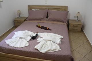Little Yard Studios & Apartments #1 - Naxos Chora - 4