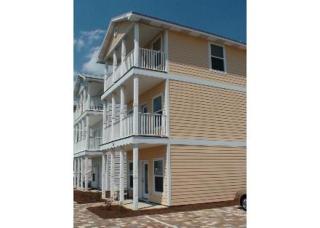 Large Beach House with Great Oceanviews, Game Room, Swimming pool - 0