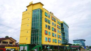 Pine Garden Hotel - Kuching - 0