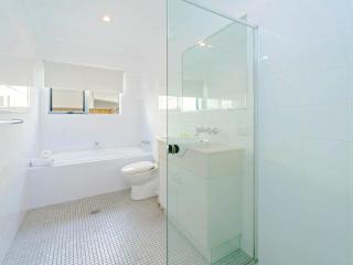 Angourie Blue 4 - Yamba - 1