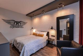 Sofia Dream Apartments - Rock'n'Roll One Bedroom by Flat Mаnager - Sofia - 3