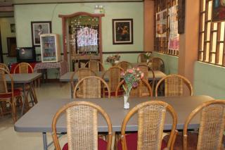 Lolo Oyong Pension House - 9