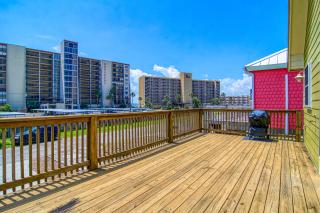 Breezy by the Beach - Corpus Christi - 8