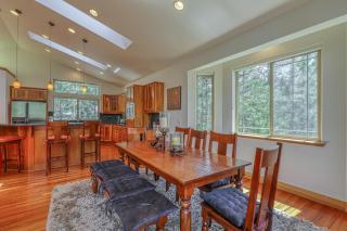Montgomery Estates Retreat - South Lake Tahoe - 3